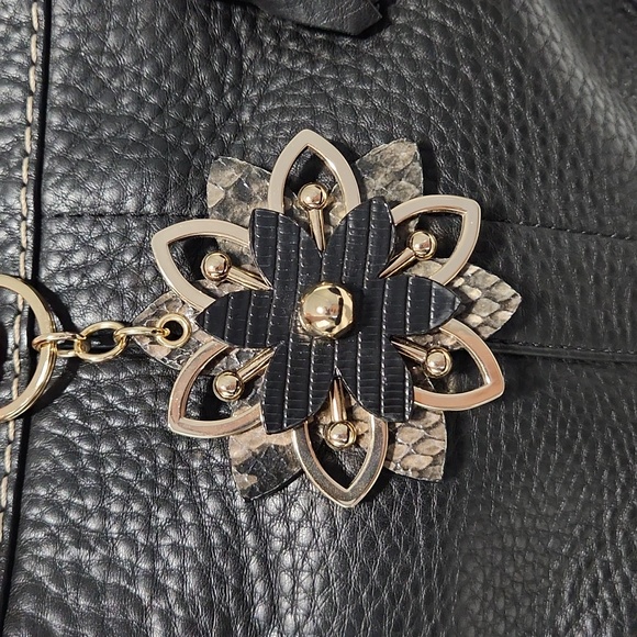 FREE With Purchase - Picture 7 of 7